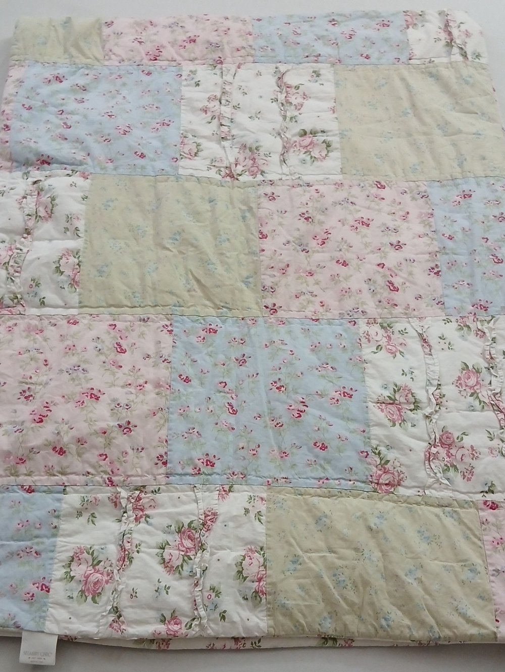 Shabby Chic Brand Quilt - Picture 13 of 13
